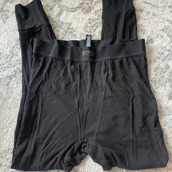 SKIMS Other - Women’s Skims leggings